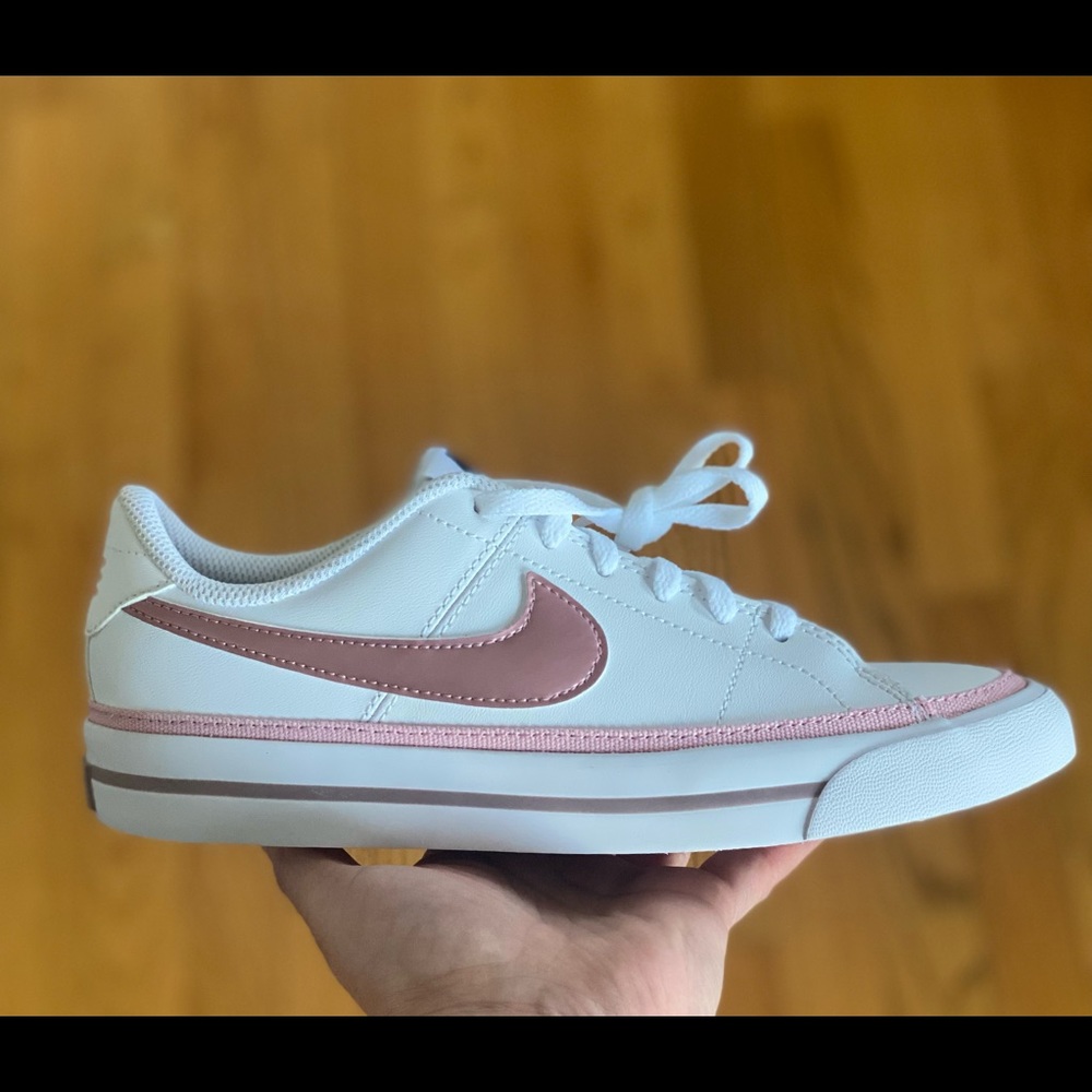 Nike Court Legacy